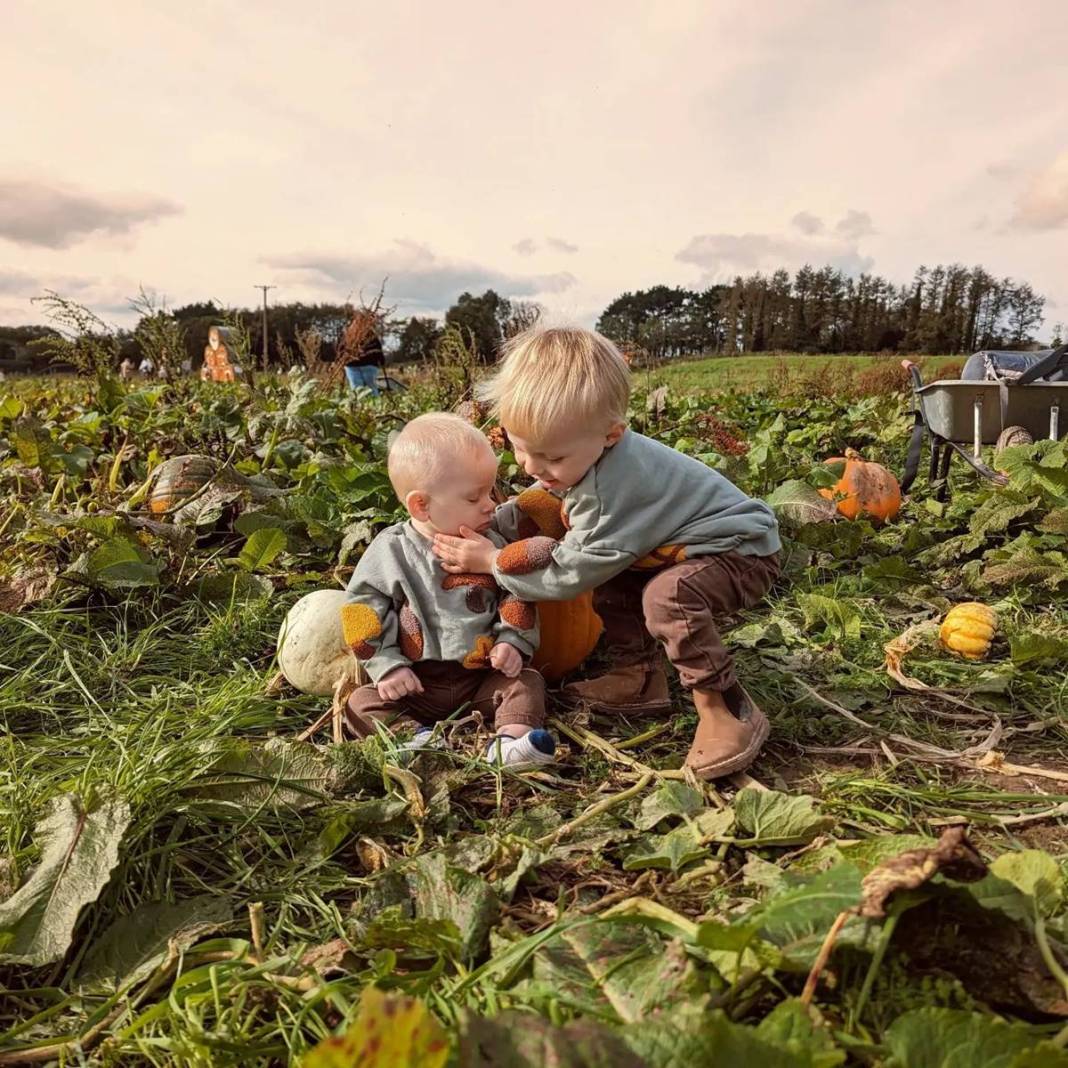 12 yaşında gibi ama 2 çocuk annesi! Yaşını duyanlar inanmakta güçlük çekiyor 5